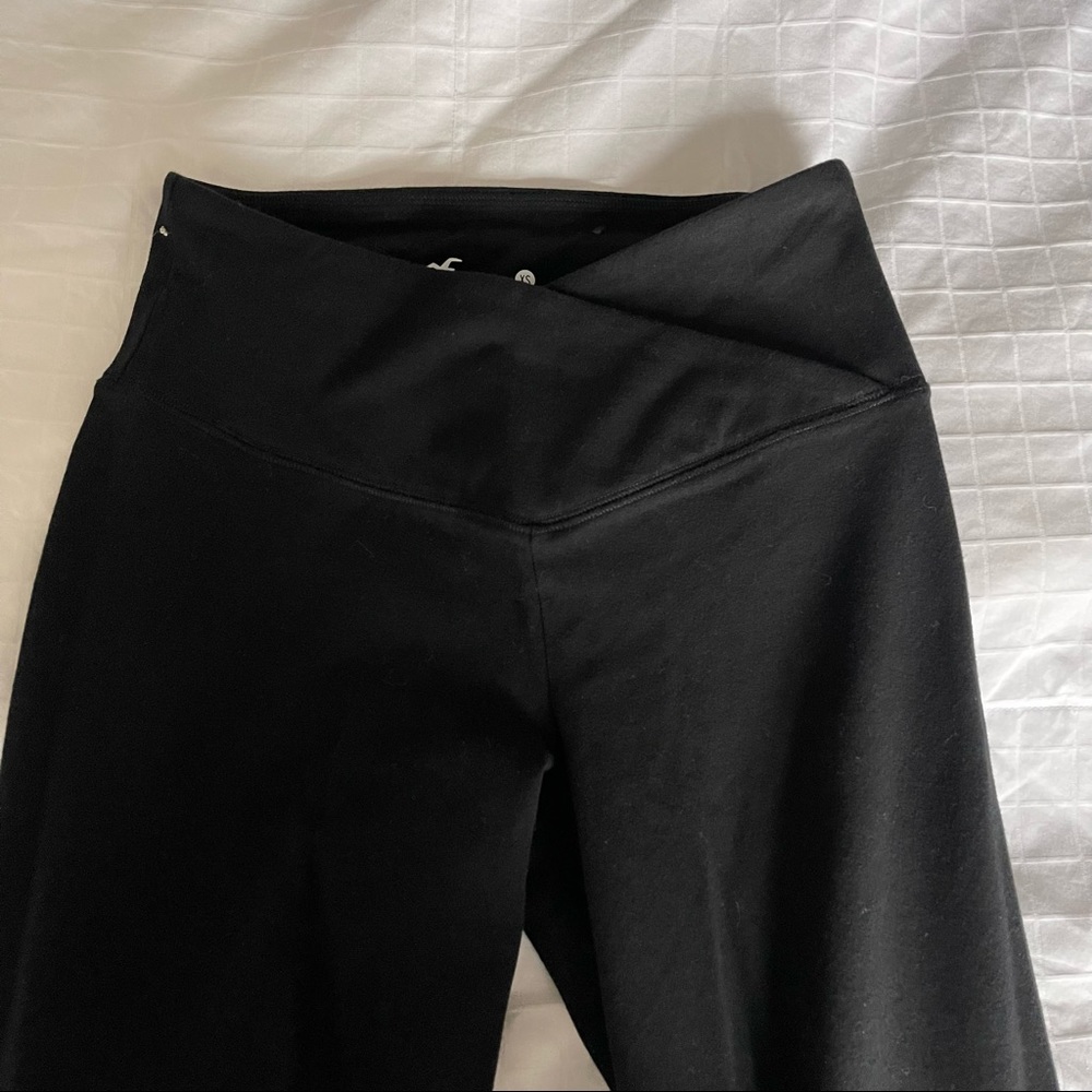 Hollister Ultra High Rise Flared Leggin